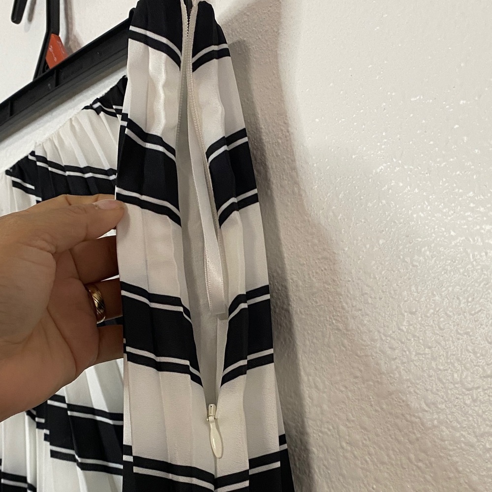 Anthropologie Black and White Striped A-Line Skirt Size 14 - Picture 6 of 13